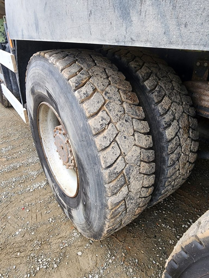 DAF 85.410 8×4 - Camion benne: photos 4 DAF 85.410 8×4 - Camion benne: photos 4