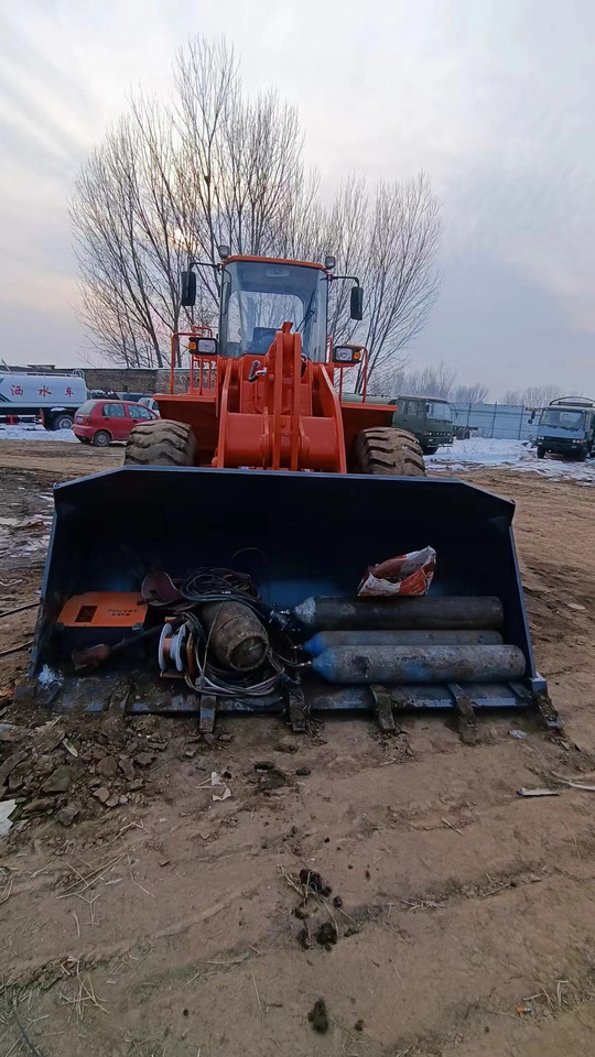 DOOSAN DL503 WHEEL LOADER - Chargeuse sur pneus: photos 2 DOOSAN DL503 WHEEL LOADER - Chargeuse sur pneus: photos 2