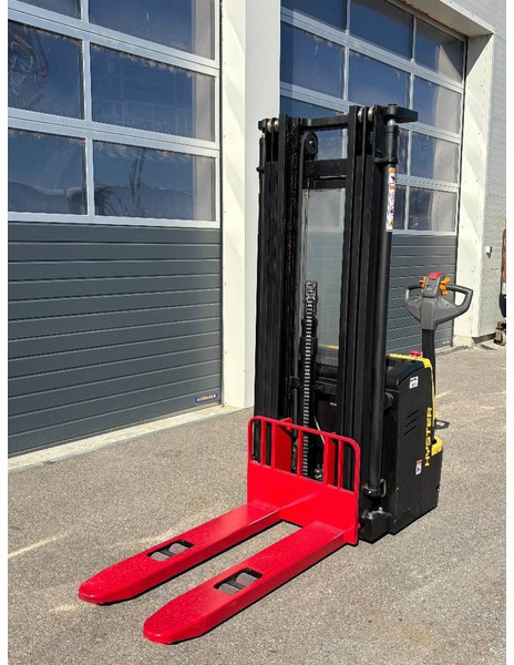 Hyster S1.5UT Hochhubwagen 4500mm - Gerbeur: photos 5 Hyster S1.5UT Hochhubwagen 4500mm - Gerbeur: photos 5
