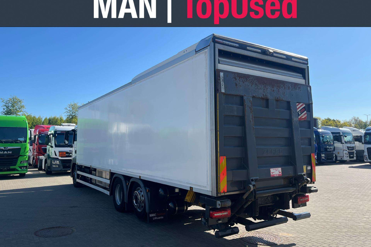 MAN TGS 26.320 6X2-4 Carrier Frigo (8542) - Camion frigorifique: photos 3 MAN TGS 26.320 6X2-4 Carrier Frigo (8542) - Camion frigorifique: photos 3