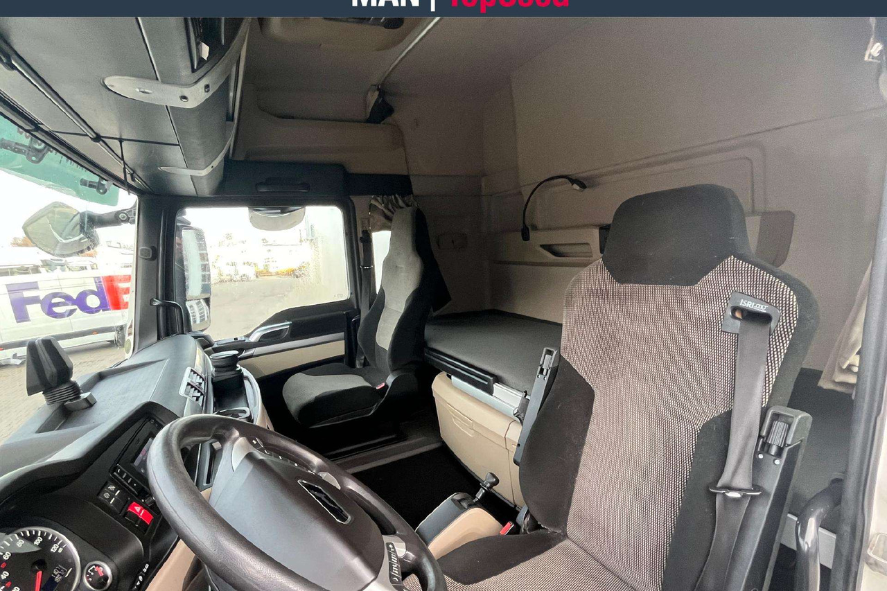 MAN 18.500 4X2 XLX cab Retarder 9207 - Tracteur routier: photos 5 MAN 18.500 4X2 XLX cab Retarder 9207 - Tracteur routier: photos 5