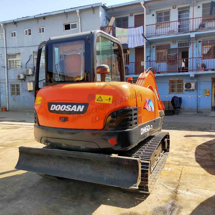 Awesome Performance Korea Imported Small Scale Used Doosan Dh60 Excavator in Shanghai - Pelle sur chenille: photos 3 Awesome Performance Korea Imported Small Scale Used Doosan Dh60 Excavator in Shanghai - Pelle sur chenille: photos 3