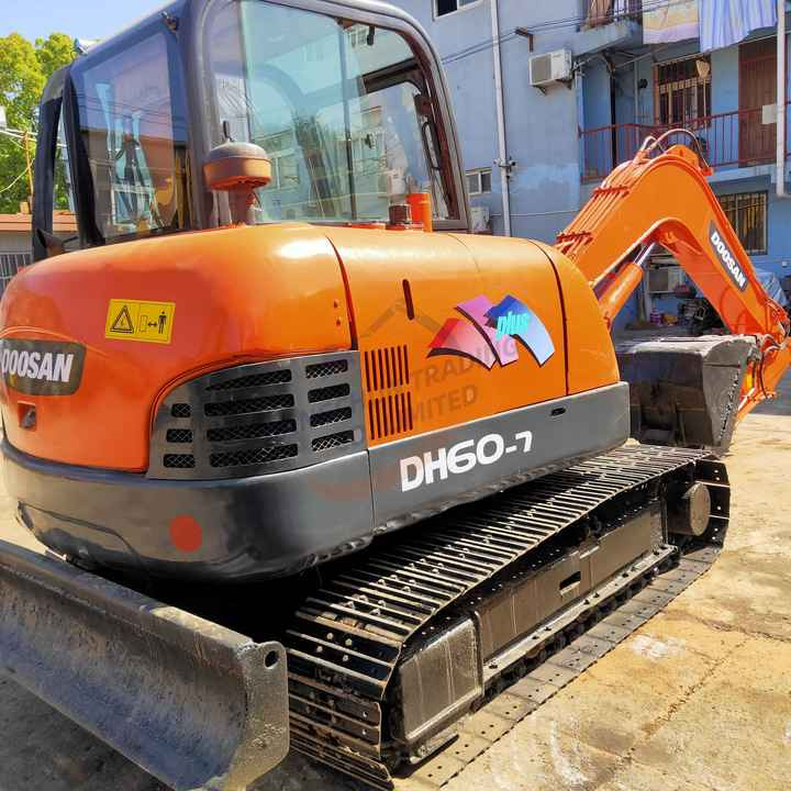 Awesome Performance Korea Imported Small Scale Used Doosan Dh60 Excavator in Shanghai - Pelle sur chenille: photos 4 Awesome Performance Korea Imported Small Scale Used Doosan Dh60 Excavator in Shanghai - Pelle sur chenille: photos 4