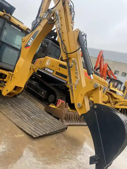 HT636 Mini Tractor with Front End Loader and Backhoe Efficient Cat 420F2 Backhoe Loader Weichai Engine New Condition - Tractopelle: photos 5 HT636 Mini Tractor with Front End Loader and Backhoe Efficient Cat 420F2 Backhoe Loader Weichai Engine New Condition - Tractopelle: photos 5