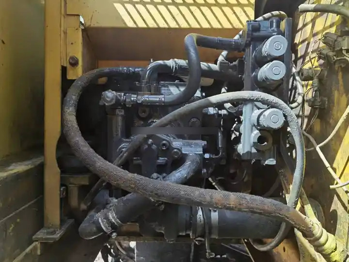 Original Well-Maintained Komatsu PC120-6 Used Excavator for Sale - Pelle sur chenille: photos 4 Original Well-Maintained Komatsu PC120-6 Used Excavator for Sale - Pelle sur chenille: photos 4