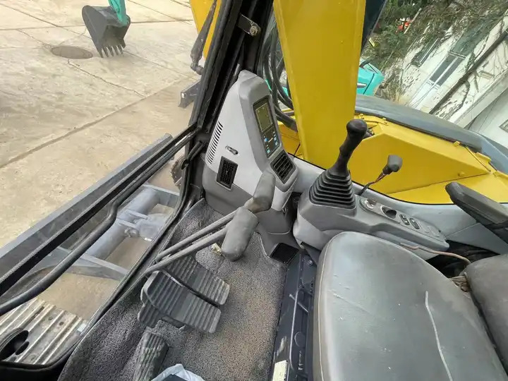 Second-Hand Komatsu PC110 Digger for Sale Used Komatsu PC78 PC240 PC160 PC - Pelle: photos 2 Second-Hand Komatsu PC110 Digger for Sale Used Komatsu PC78 PC240 PC160 PC - Pelle: photos 2
