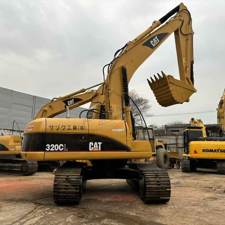 Secondhand Japanese Hydraulic Excavator Cat 320cl 320c Powerful Caterpillar 3066 Engine In Shanghai - Pelle sur chenille: photos 1 Secondhand Japanese Hydraulic Excavator Cat 320cl 320c Powerful Caterpillar 3066 Engine In Shanghai - Pelle sur chenille: photos 1