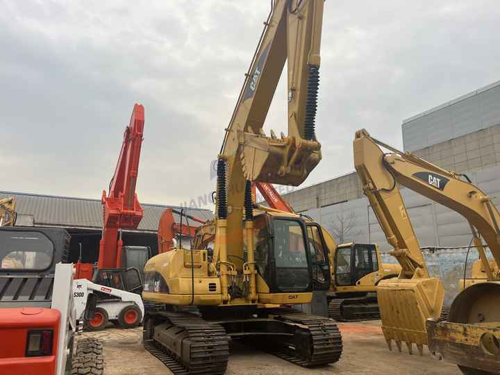 Secondhand Japanese Hydraulic Excavator Cat 320cl 320c Powerful Caterpillar 3066 Engine In Shanghai - Pelle sur chenille: photos 3 Secondhand Japanese Hydraulic Excavator Cat 320cl 320c Powerful Caterpillar 3066 Engine In Shanghai - Pelle sur chenille: photos 3