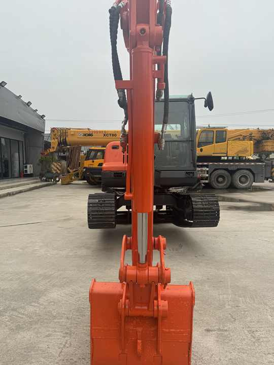 Top Grade in Stock Doosan DX60 Used 6 Ton Hydraulic Crawler Excavator Digger High Quality Factory Price Used 6 Ton - Pelle sur chenille: photos 2 Top Grade in Stock Doosan DX60 Used 6 Ton Hydraulic Crawler Excavator Digger High Quality Factory Price Used 6 Ton - Pelle sur chenille: photos 2