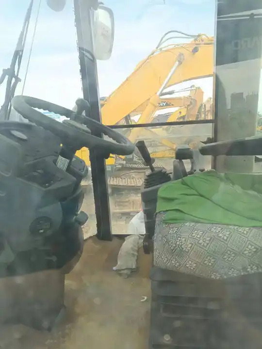 Used 18 ton Caterpillar Road Roller CAT CS76T Road Paving Machinery Soil Compactor made in USA - Rouleau compresseur: photos 4 Used 18 ton Caterpillar Road Roller CAT CS76T Road Paving Machinery Soil Compactor made in USA - Rouleau compresseur: photos 4