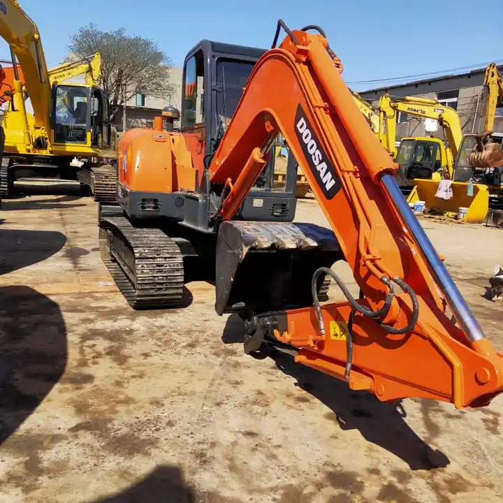 Used Doosan dh60-7 Excavator 100% Korea Used Mini Hydraulic Excavator Low Working Hours Low Price for sale - Pelle sur chenille: photos 1 Used Doosan dh60-7 Excavator 100% Korea Used Mini Hydraulic Excavator Low Working Hours Low Price for sale - Pelle sur chenille: photos 1