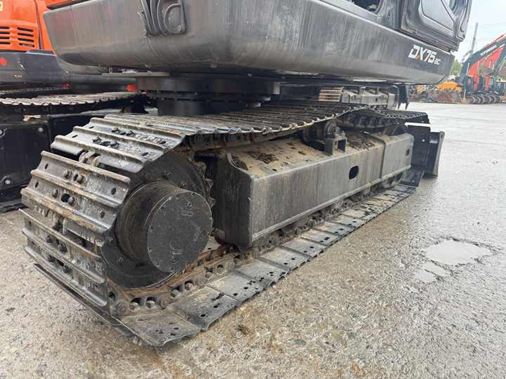 Used Excavator Doosan DX75-9C Second-hand Excavator Digger DX75-9C Compact Shovel Crawler Doosan 75 Excavator Doosan Dx75-9C - Pelle sur chenille: photos 3 Used Excavator Doosan DX75-9C Second-hand Excavator Digger DX75-9C Compact Shovel Crawler Doosan 75 Excavator Doosan Dx75-9C - Pelle sur chenille: photos 3