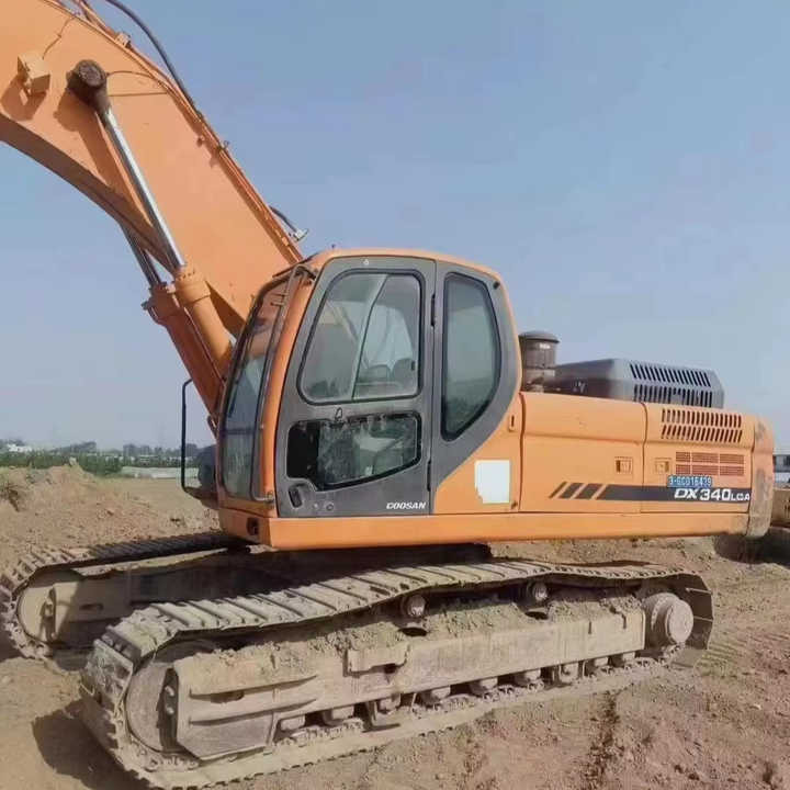 Used Original Korea Doosan 34 Ton Excavator with Cheap Price and Good Condition DOOSAN Dx340LCA Dx225 Dx330 DX360for Sale - Pelle: photos 1 Used Original Korea Doosan 34 Ton Excavator with Cheap Price and Good Condition DOOSAN Dx340LCA Dx225 Dx330 DX360for Sale - Pelle: photos 1