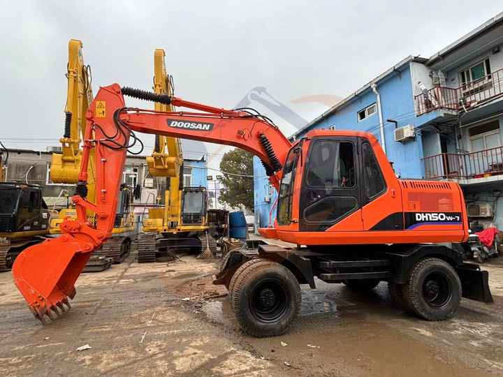 Used excavator doosan dh150 excavators machinery doosan dx60 dx80 dx75 dx225 Good Condition Low price - Pelle sur chenille: photos 3 Used excavator doosan dh150 excavators machinery doosan dx60 dx80 dx75 dx225 Good Condition Low price - Pelle sur chenille: photos 3