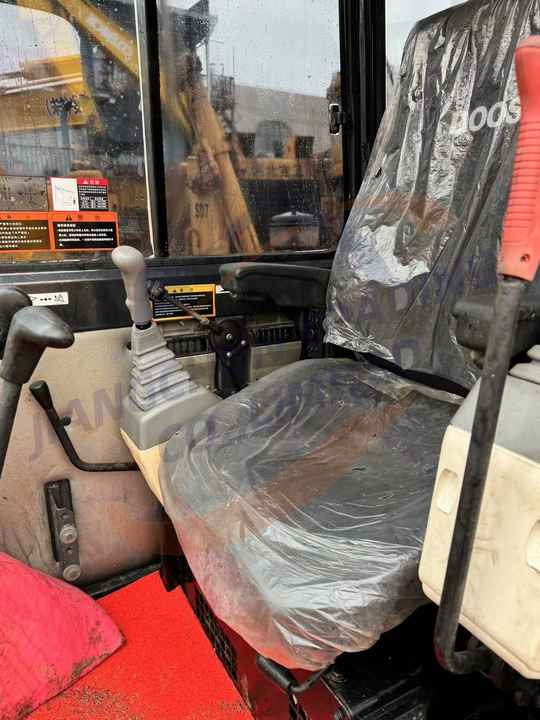 Used excavator doosan dx60 excavators earth-moving machinery doosan dx60 dx80 dx75 dx225 dh60 dh60-7for sale - Pelle sur chenille: photos 4 Used excavator doosan dx60 excavators earth-moving machinery doosan dx60 dx80 dx75 dx225 dh60 dh60-7for sale - Pelle sur chenille: photos 4