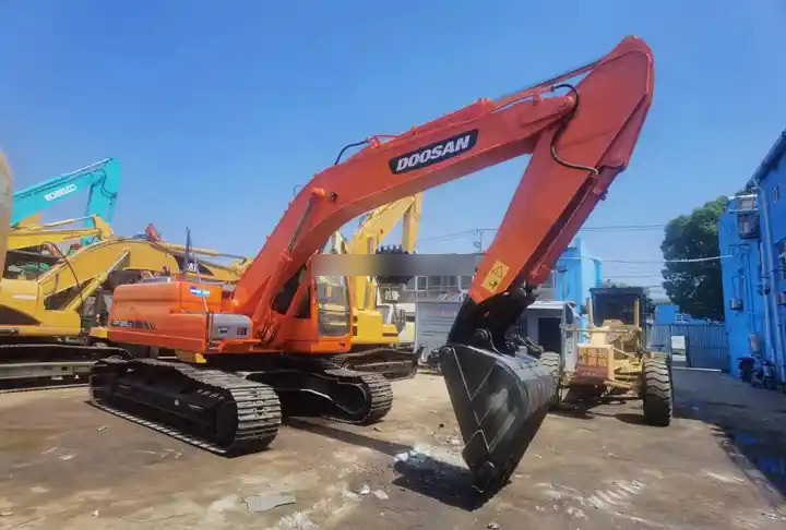 Second hand excavator used machinery equipment Doosan dx225 used excavators in stock for sale - Pelle sur chenille: photos 3 Second hand excavator used machinery equipment Doosan dx225 used excavators in stock for sale - Pelle sur chenille: photos 3