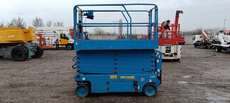 Genie GS4047 - 13,7m - electric - Nacelle ciseaux: photos 5 Genie GS4047 - 13,7m - electric - Nacelle ciseaux: photos 5