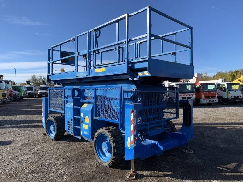 Genie GS5390 - 18m - 4x4 - Diesel - Nacelle ciseaux: photos 1 Genie GS5390 - 18m - 4x4 - Diesel - Nacelle ciseaux: photos 1