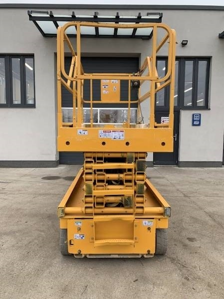 Haulotte Compact 14 - 14 m, electric - Nacelle ciseaux: photos 3 Haulotte Compact 14 - 14 m, electric - Nacelle ciseaux: photos 3