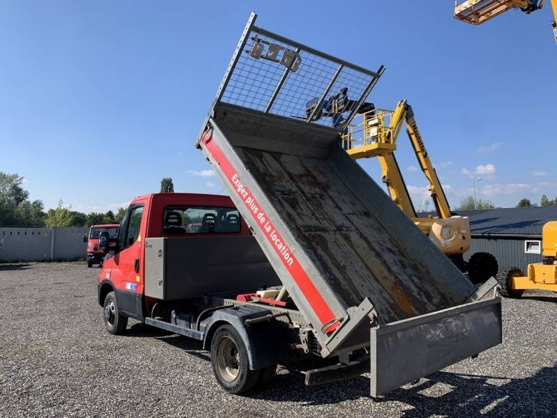 Iveco 35C13 - Tipper  - Camion benne: photos 1 Iveco 35C13 - Tipper  - Camion benne: photos 1