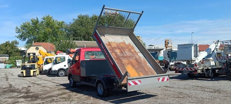 Iveco 35C13 - Tipper  - Camion benne: photos 1 Iveco 35C13 - Tipper  - Camion benne: photos 1