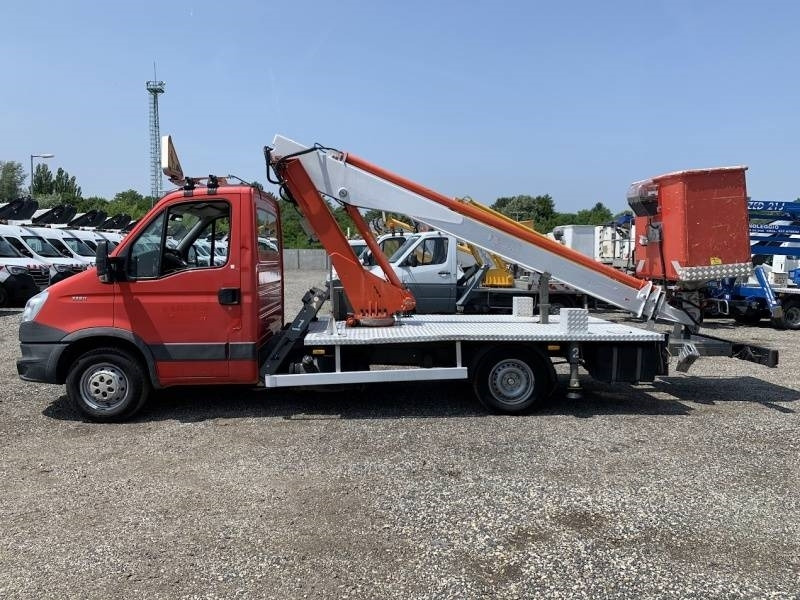 Iveco Daily Multitel 160 ALU DS - 16m - Camion avec nacelle: photos 5 Iveco Daily Multitel 160 ALU DS - 16m - Camion avec nacelle: photos 5