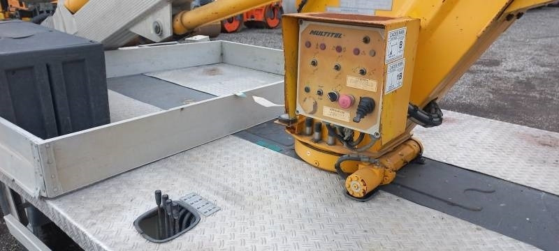 Camion avec nacelle Renault Maxity Multitel MT202DS - 20m - 200 kg: photos 13 Camion avec nacelle Renault Maxity Multitel MT202DS - 20m - 200 kg: photos 13