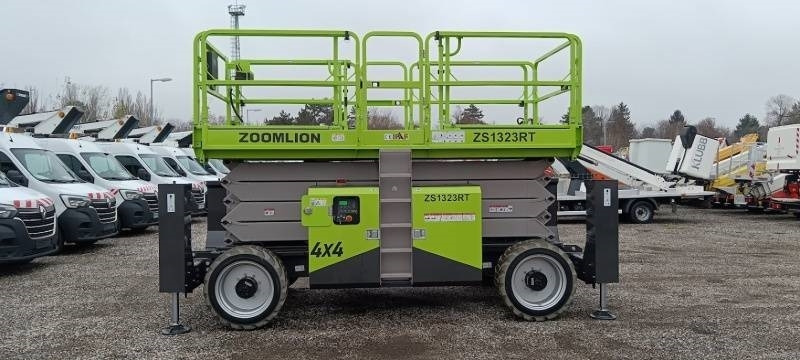 Zoomlion ZS1323RT - 15m, 4x4, diesel - Nacelle ciseaux: photos 4 Zoomlion ZS1323RT - 15m, 4x4, diesel - Nacelle ciseaux: photos 4