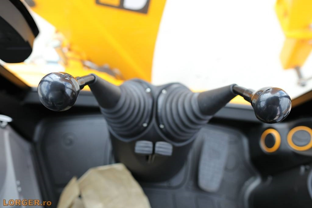 Tractopelle JCB 3 CX New !!! 2024: photos 13