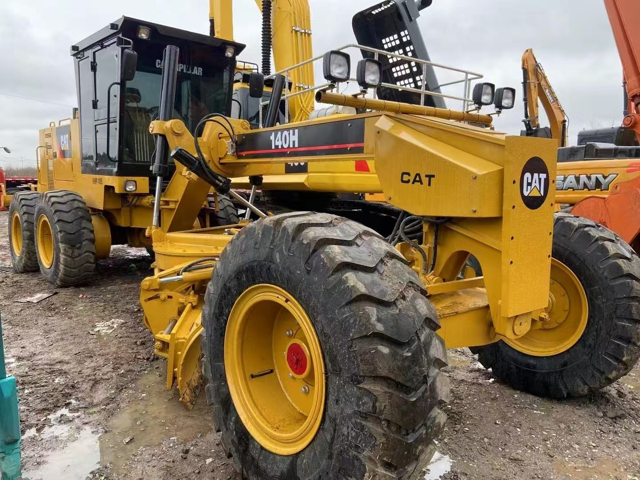 Caterpillar 140H - Niveleuse: photos 1 Caterpillar 140H - Niveleuse: photos 1