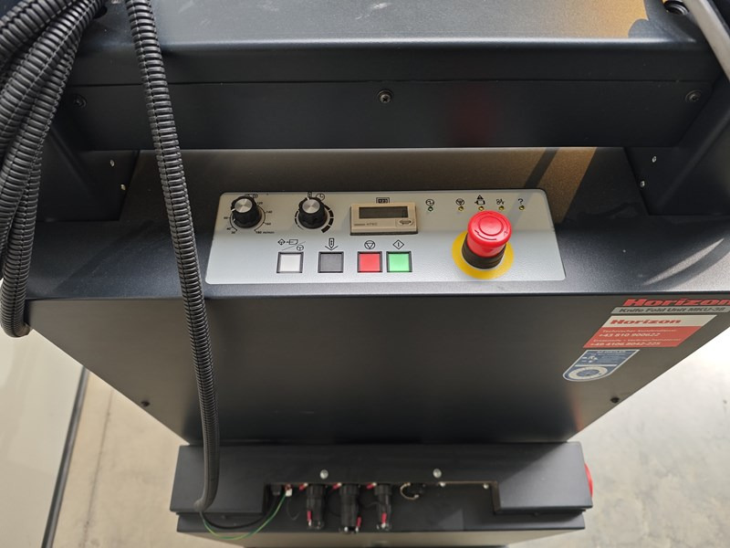 Horizon MKU-38 - Plieuse de bureau: photos 2 Horizon MKU-38 - Plieuse de bureau: photos 2