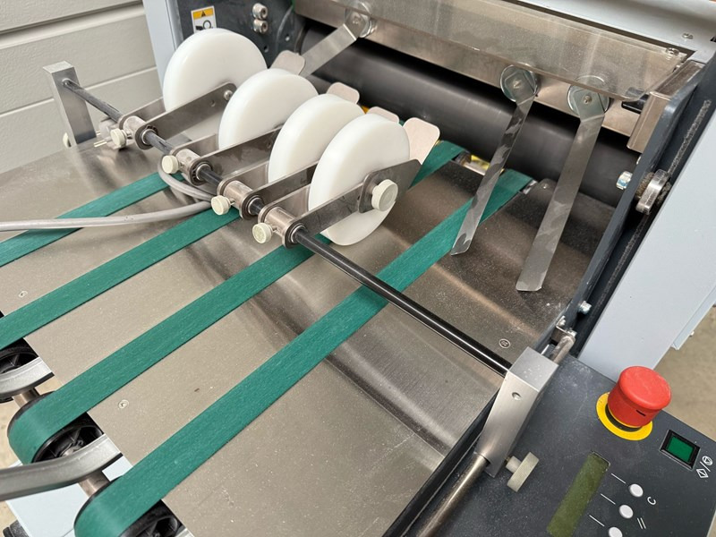 Horizon PST-40 - Plieuse de bureau: photos 4 Horizon PST-40 - Plieuse de bureau: photos 4