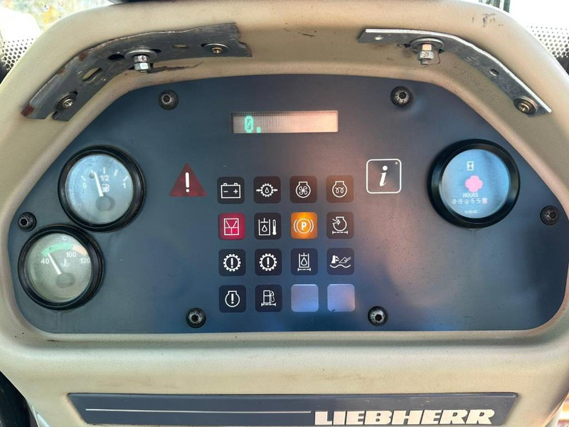 Bulldozer Liebherr PR 724 LGP: photos 20 Bulldozer Liebherr PR 724 LGP: photos 20