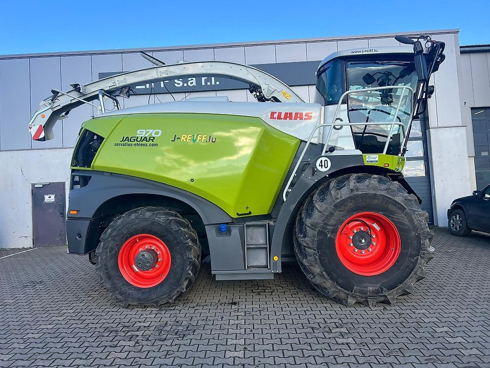 J.Reiff Sarl
Herr Stefan Neukirch - 77 Z.I in den - Ensileuse: photos 5 J.Reiff Sarl
Herr Stefan Neukirch - 77 Z.I in den - Ensileuse: photos 5