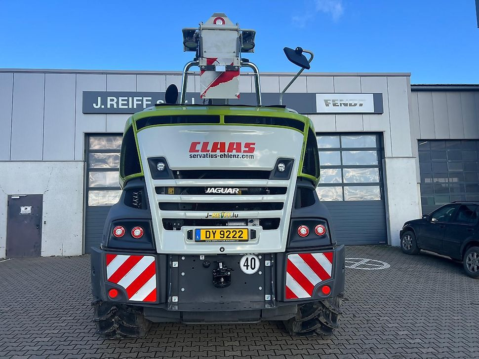 J.Reiff Sarl
Herr Stefan Neukirch - 77 Z.I in den - Ensileuse: photos 3 J.Reiff Sarl
Herr Stefan Neukirch - 77 Z.I in den - Ensileuse: photos 3