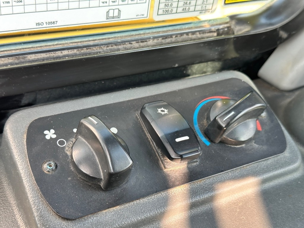 Mini pelle CAT 304.5 E2 XTC: photos 38