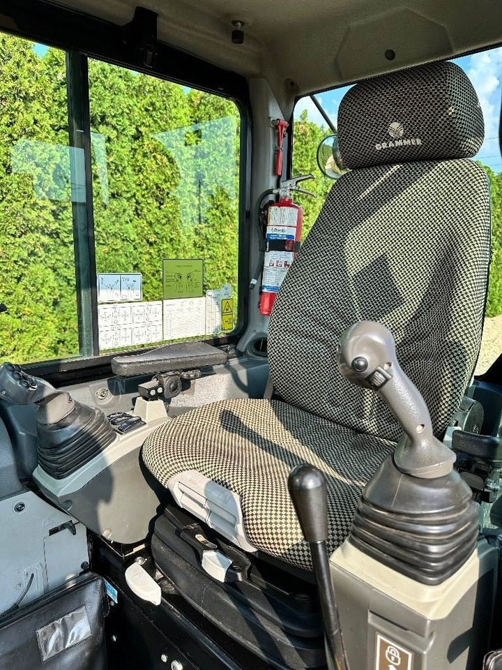 Mini pelle CAT 304.5 E2 XTC: photos 36