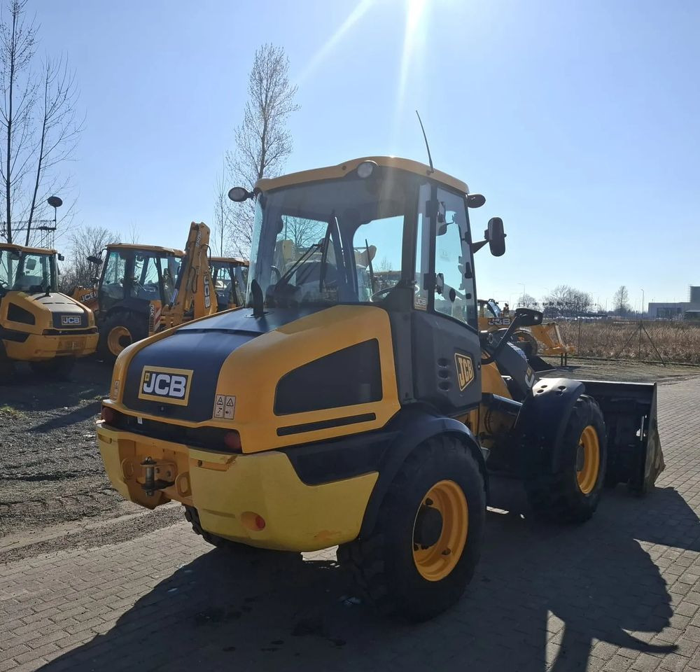 JCB 409 - Pelle sur pneus: photos 5 JCB 409 - Pelle sur pneus: photos 5
