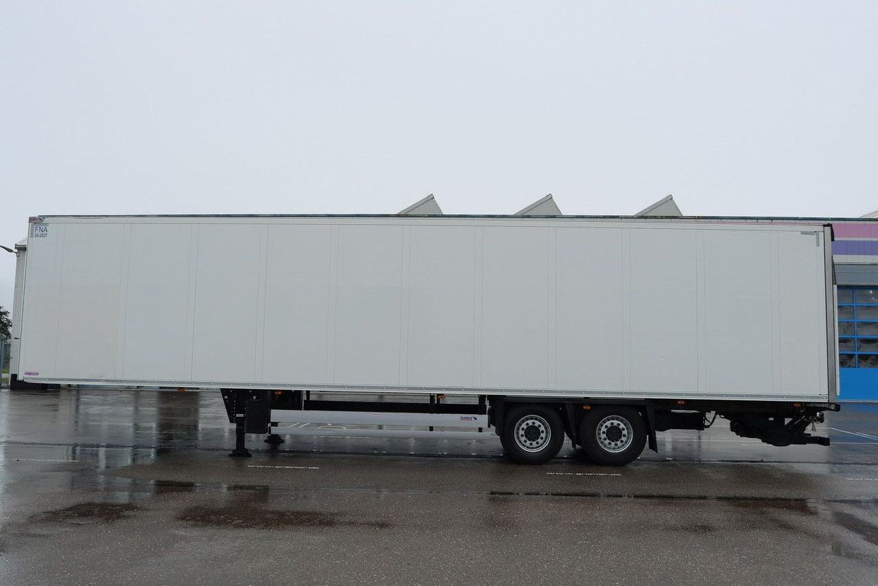 Schmitz Cargobull SKO 18 /LBW BÄR 2500 kg / CARRIER 1550 / LIFT - Semi-remorque fourgon: photos 5 Schmitz Cargobull SKO 18 /LBW BÄR 2500 kg / CARRIER 1550 / LIFT - Semi-remorque fourgon: photos 5