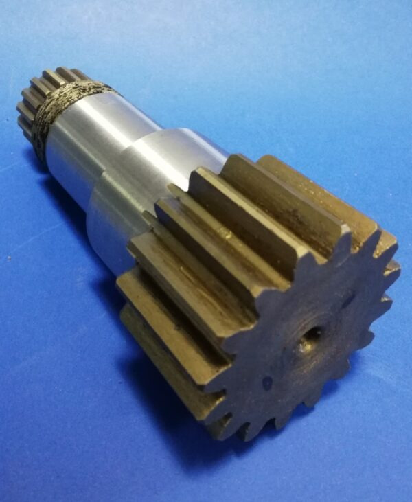 010510A Wałek silnika obrotu Libra 216 - Moteur de rotation pour Engins de chantier: photos 1 010510A Wałek silnika obrotu Libra 216 - Moteur de rotation pour Engins de chantier: photos 1