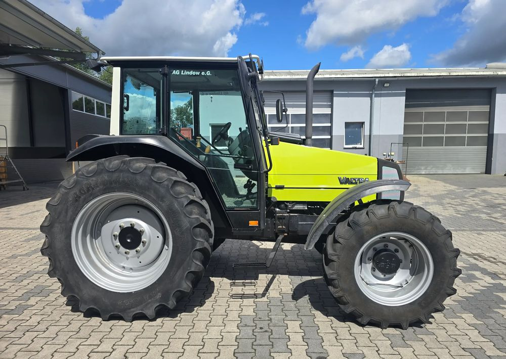 Valtra 800 - Tracteur agricole: photos 5 Valtra 800 - Tracteur agricole: photos 5