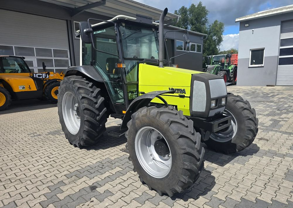 Valtra 800 - Tracteur agricole: photos 1 Valtra 800 - Tracteur agricole: photos 1