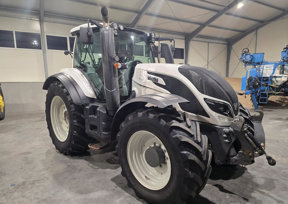Valtra T 174S - Tracteur agricole: photos 1 Valtra T 174S - Tracteur agricole: photos 1
