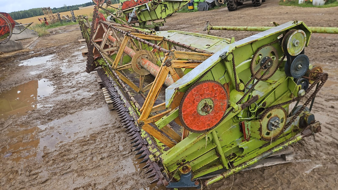 CLAAS Dominator 96 - Moissonneuse-batteuse: photos 3 CLAAS Dominator 96 - Moissonneuse-batteuse: photos 3