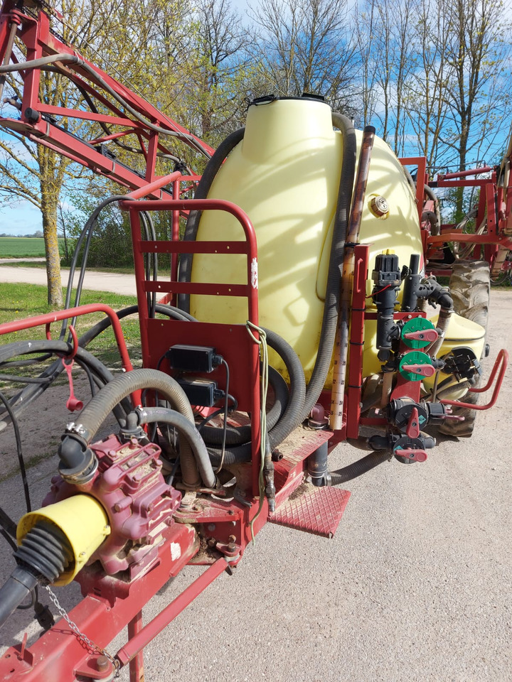 HARDI Ranger 2500 - Pulvérisateur traîné: photos 2 HARDI Ranger 2500 - Pulvérisateur traîné: photos 2