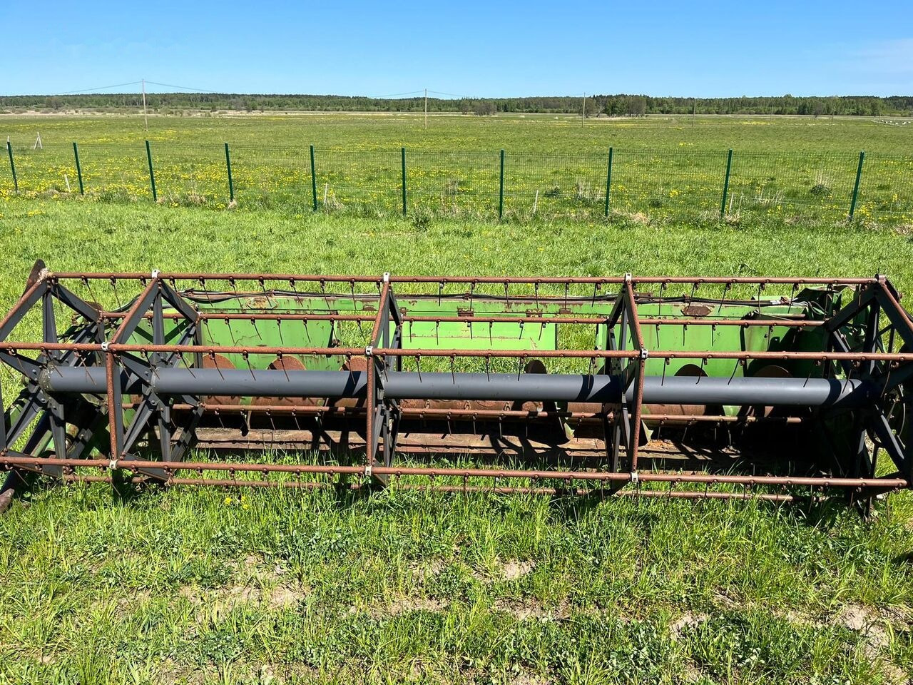 John Deere 1075 - Moissonneuse-batteuse: photos 3 John Deere 1075 - Moissonneuse-batteuse: photos 3