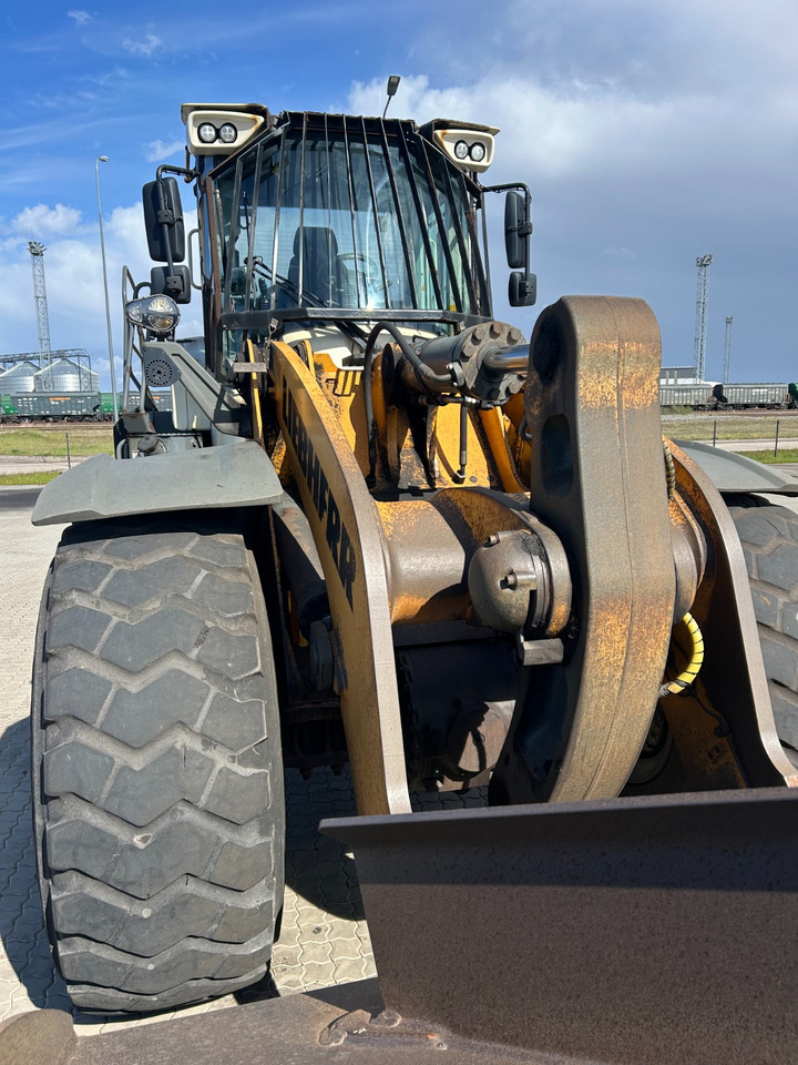 LIEBHERR L576 - crédit-bail LIEBHERR L576: photos 8