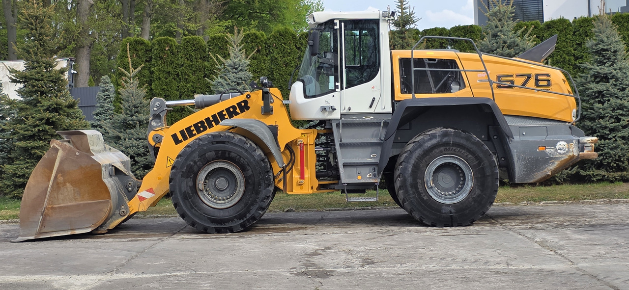 Liebherr 576 Xpower - Chargeuse sur pneus: photos 1 Liebherr 576 Xpower - Chargeuse sur pneus: photos 1