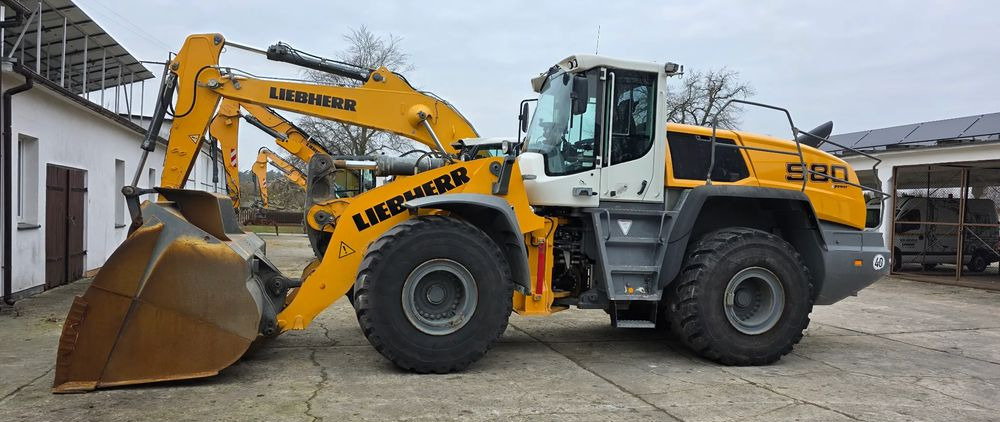 Liebherr 580 - Chargeuse sur pneus: photos 4 Liebherr 580 - Chargeuse sur pneus: photos 4