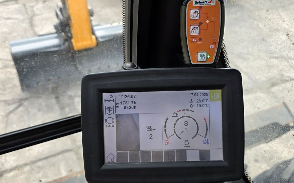 Pelle sur pneus Liebherr A 914 COMPACT: photos 15